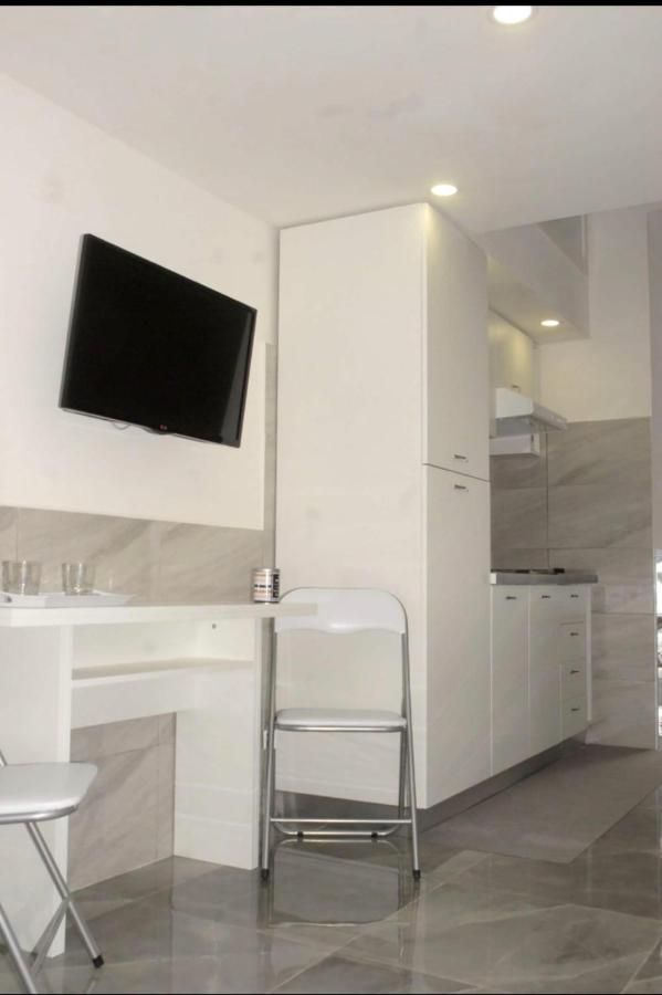 La Maison Di Greta Apartment เนเปิลส์ ภายนอก รูปภาพ