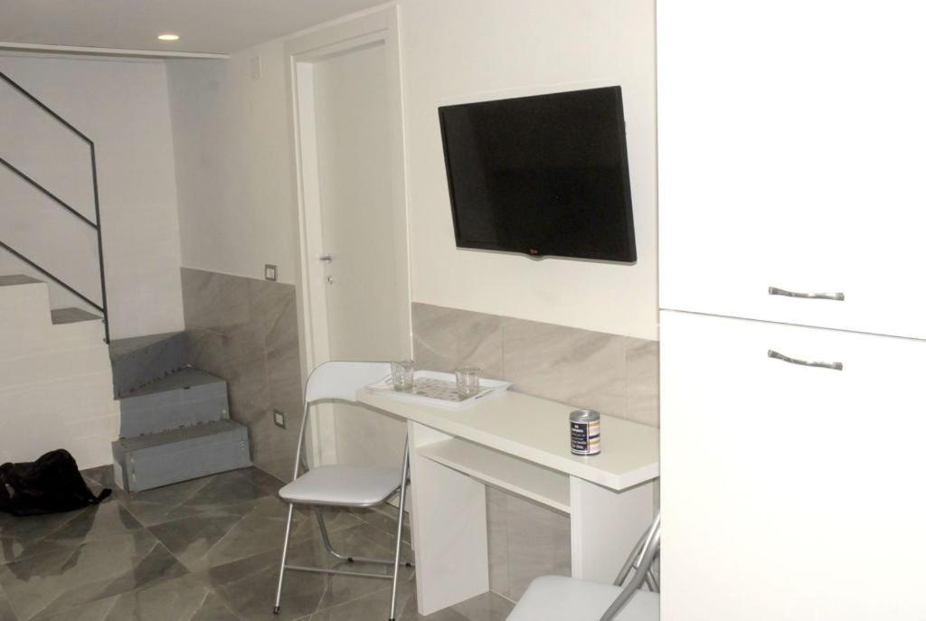 La Maison Di Greta Apartment เนเปิลส์ ภายนอก รูปภาพ